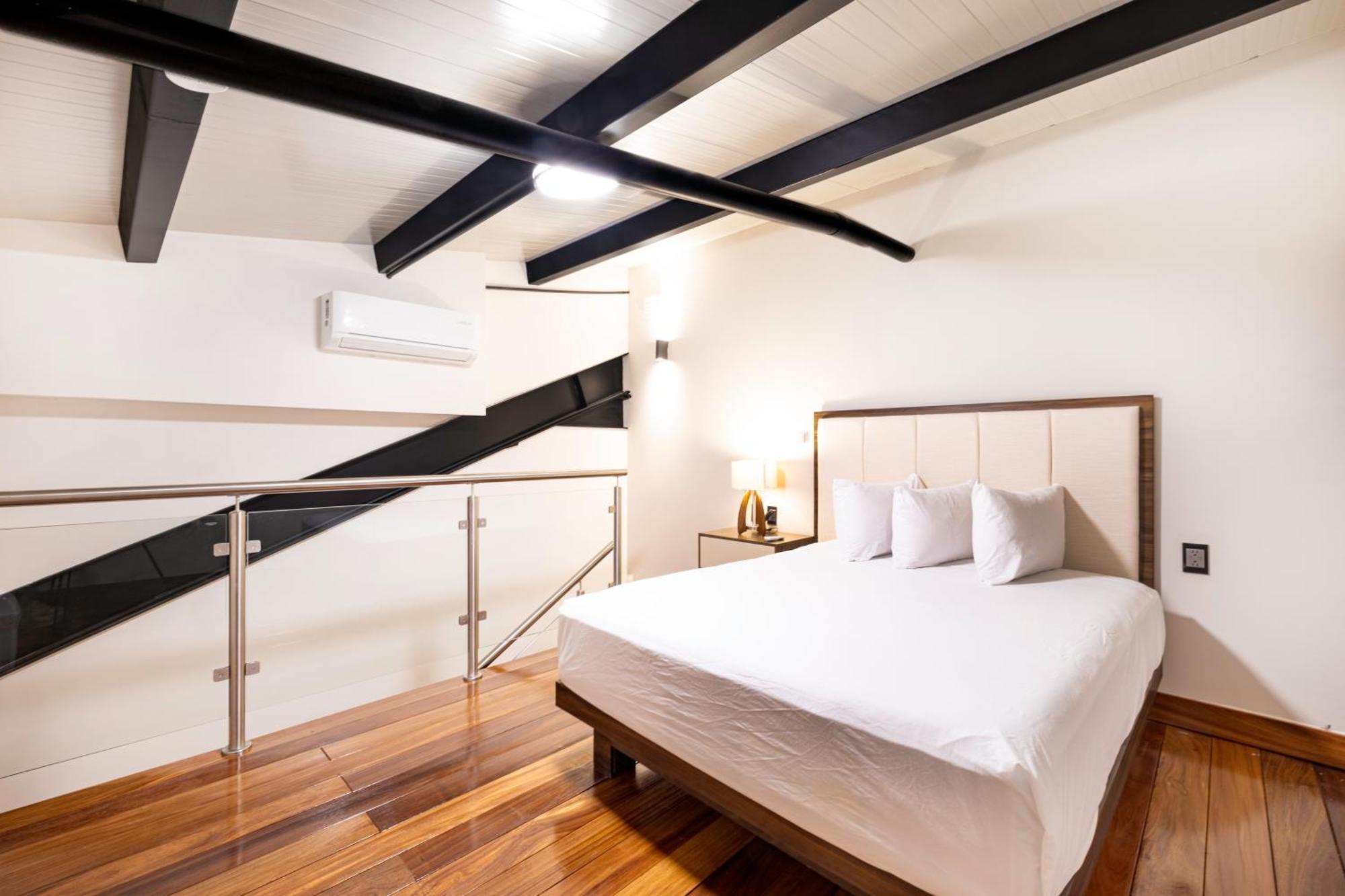 Loft Hotel Malecon Vallarta Пуэрто-Вальярта Экстерьер фото