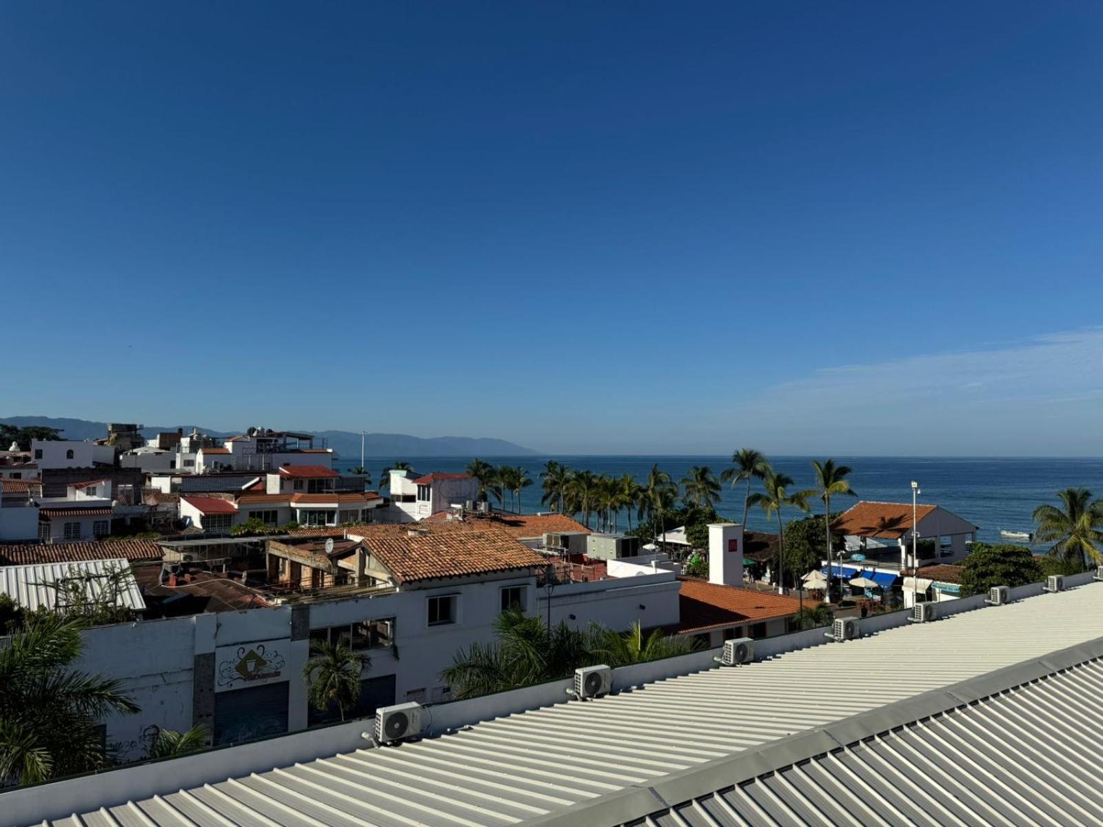 Loft Hotel Malecon Vallarta Пуэрто-Вальярта Экстерьер фото